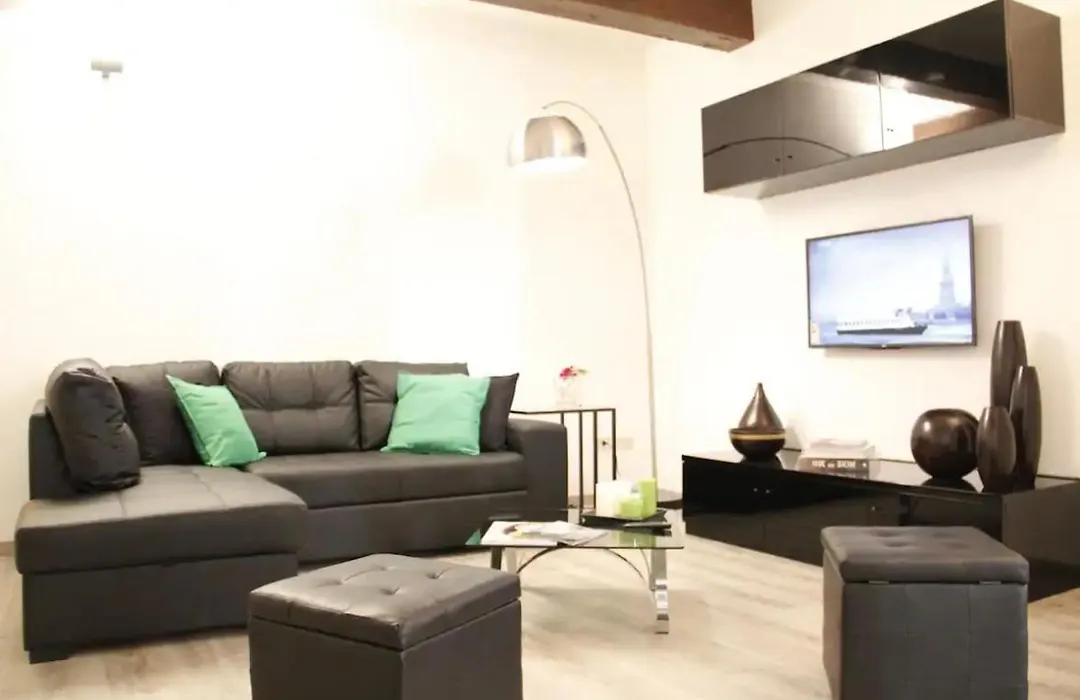 Appartamento Super Centrale con Wifii e Ac-1